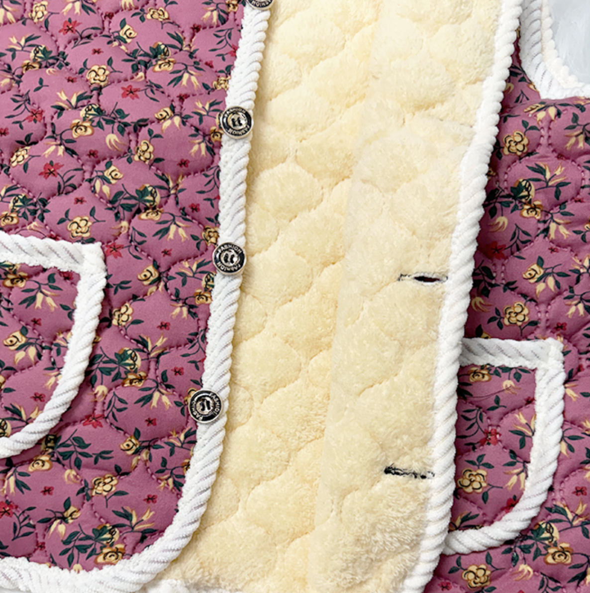 [Kozy House] Retro Korean Kimjang Flower Pattern Sherpa-Lined Vest for Winter