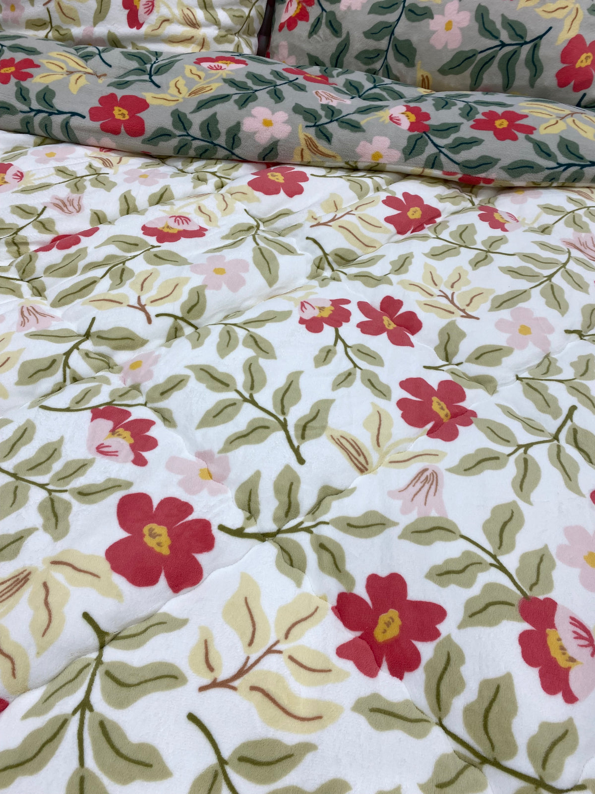 [Kozy House] Microfibre Leaf & Flower Blanket Q
