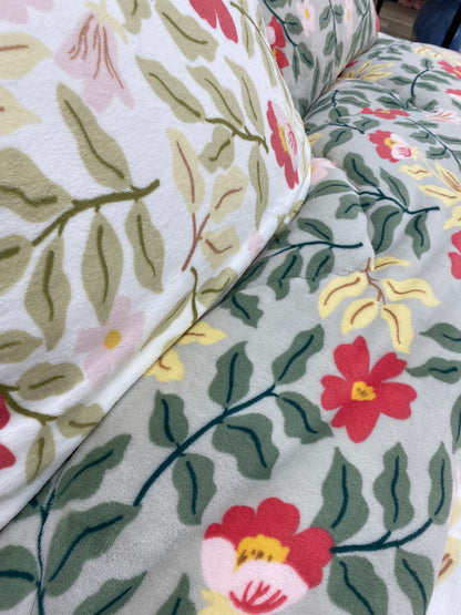 [Kozy House] Microfibre Leaf & Flower Blanket Q