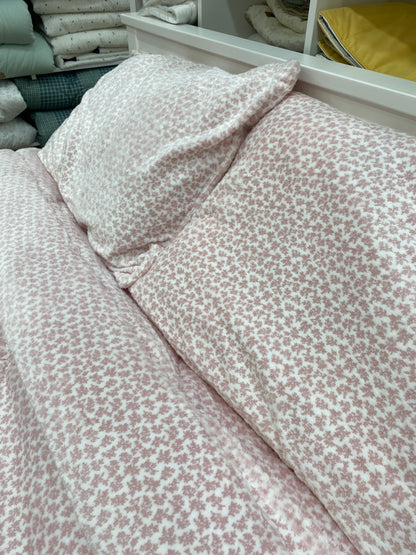 [Kozy House] Snowflake Flowers Microfibre 5mm 3D Burn-Out Korean Blanket Set