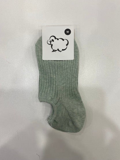 [Kozy House] 3 Pairs Comfortable Ribbed Non-Slip No-Show Women Socks