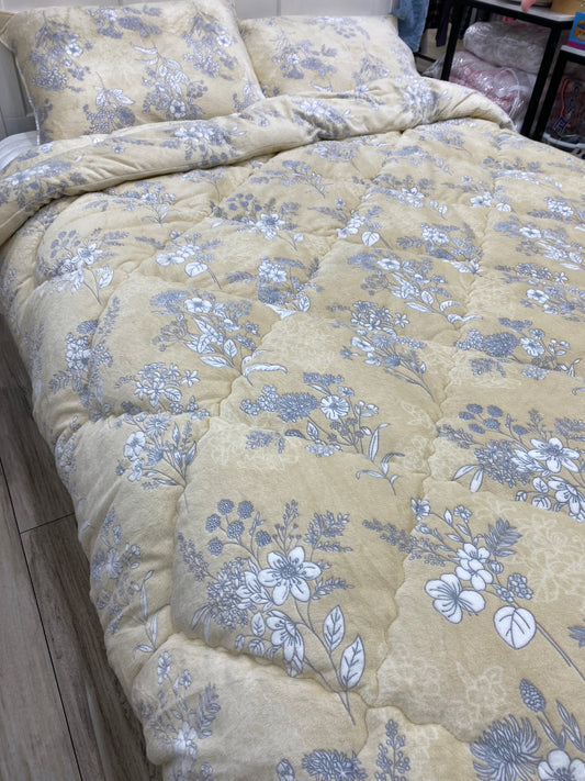 [Kozy House] Anne Floral Microfibre 5mm 3D Burn-Out Korean Winter Comforter Set