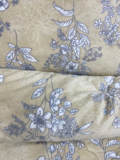 [Kozy House] Anne Floral Microfibre 5mm 3D Burn-Out Korean Winter Comforter Set