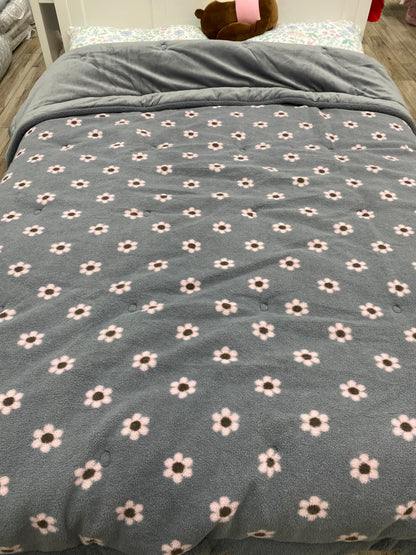 [Kozy House] Korean Fleece Microfibre Winter Blanket - Daisy Q