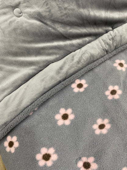 [Kozy House] Korean Fleece Microfibre Winter Blanket - Daisy Q
