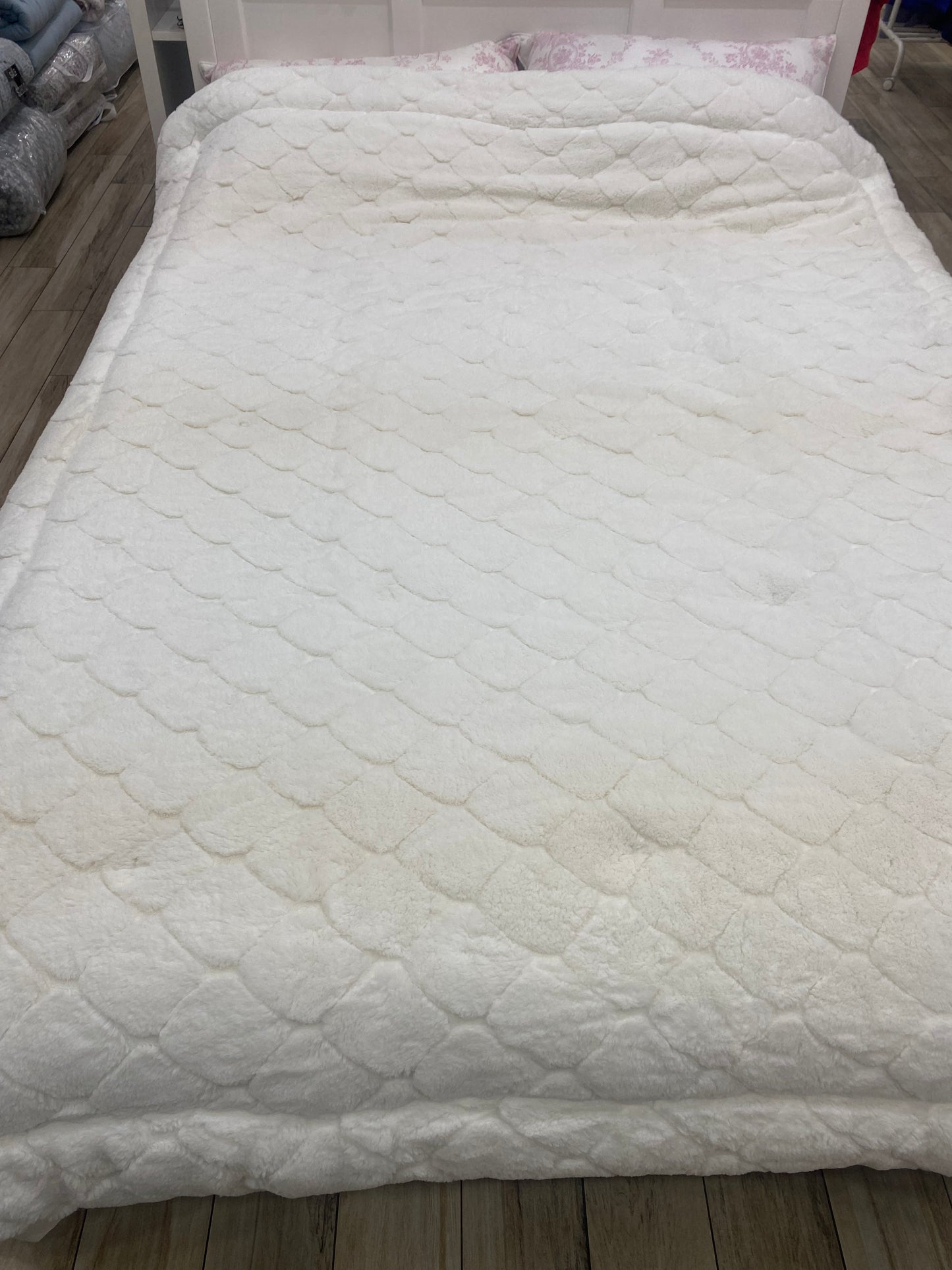 [Kozy House] Korean Premium 10mm Long-Pile Microfibre Winter Comforter - SS