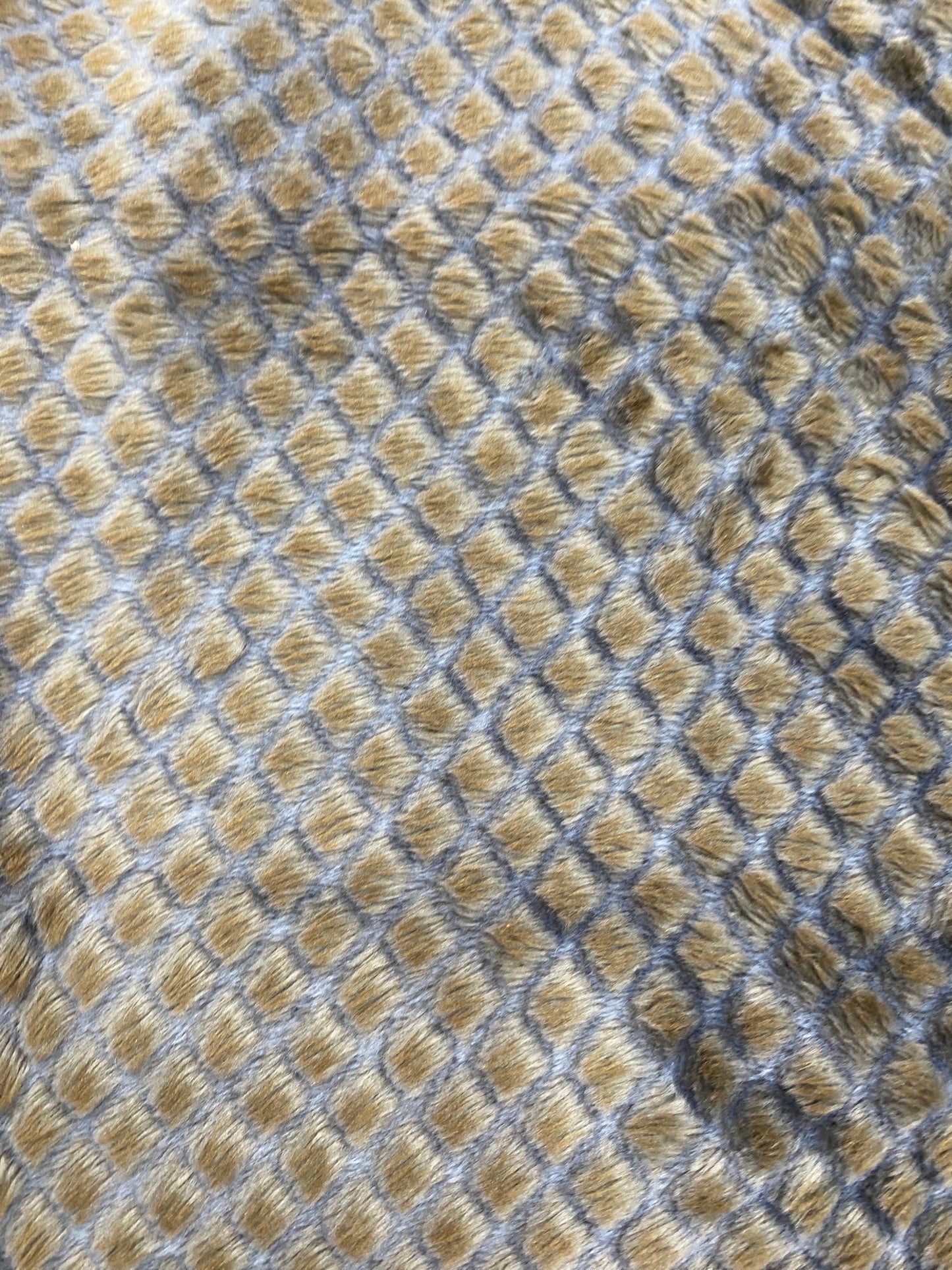 [Kozy House] Korean Fleece Microfibre Winter Blanket - Square Pattern Q