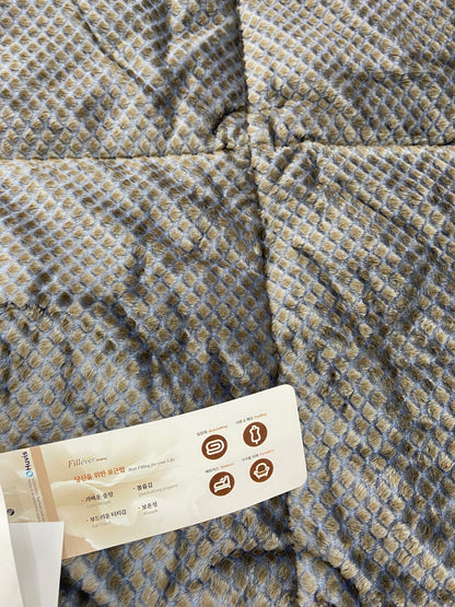 [Kozy House] Korean Fleece Microfibre Winter Blanket - Square Pattern Q