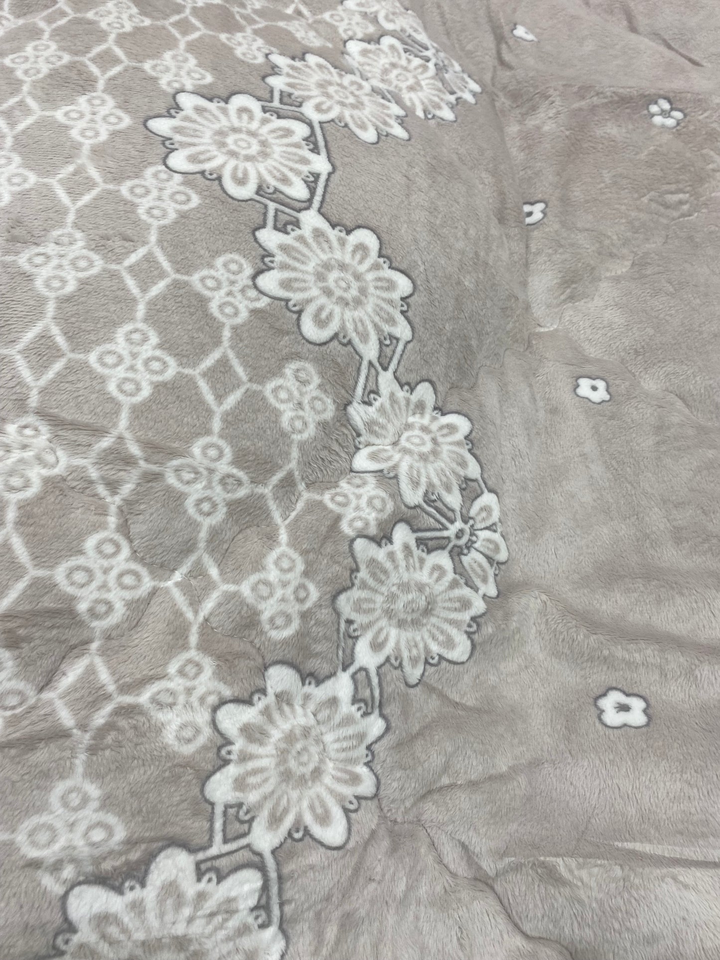 [Kozy House] Korean Soft Microfibre Floral Winter Blanket Comforter