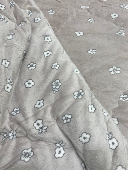 [Kozy House] Korean Soft Microfibre Floral Winter Blanket Comforter