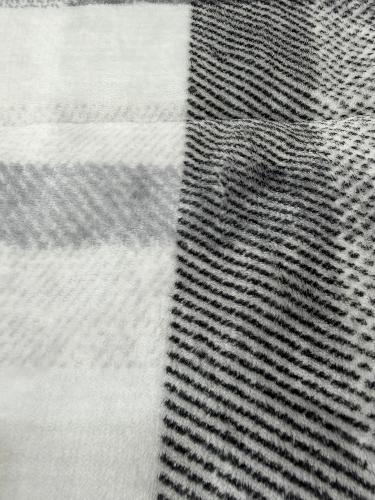 Korean Microfibre Winter Comforter – Grey Check | Single Size