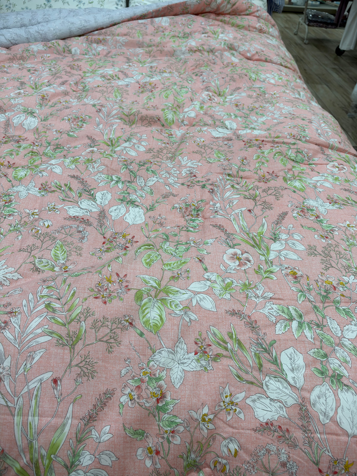 Arangju Korean Cotton Floral Comforter – Peach Coral