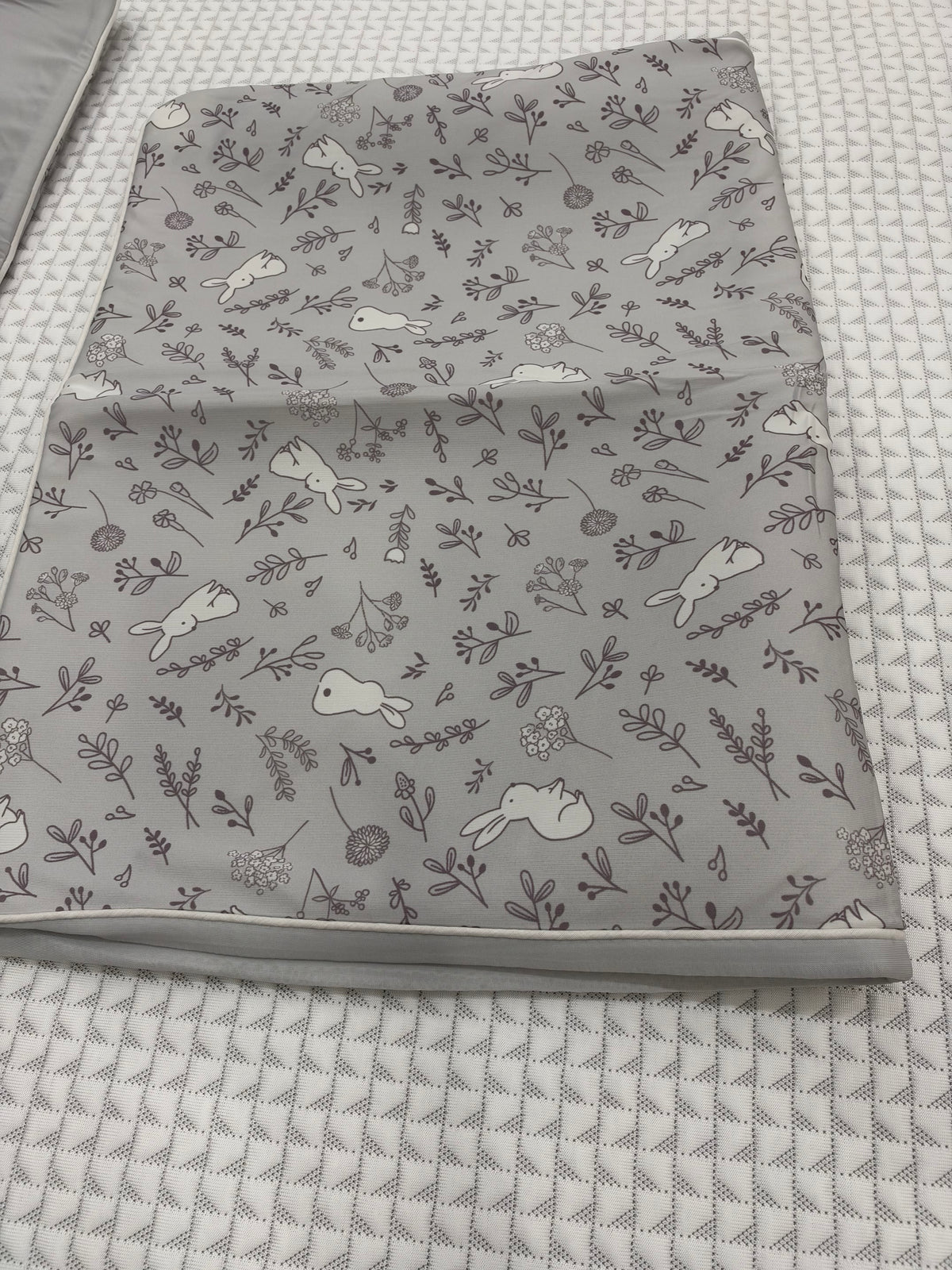 Korean Ice Cool Blanket – Bunny Garden (-7.9°C)